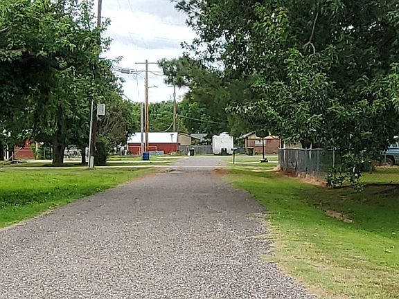4th image of 200 Wallace Ave