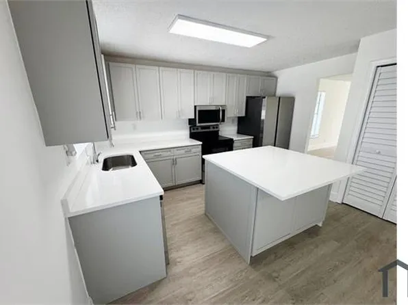 3920 Woodside Dr APT 14, Coral Springs, FL 33065