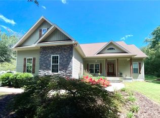 407 Calm Oak Dr, Seneca, SC 29678