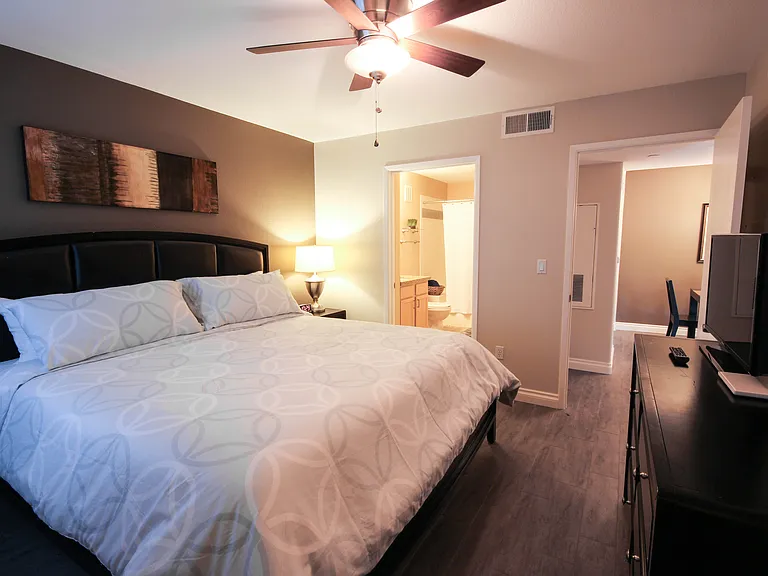 950 Seven Hills Dr #115 — Photo 8