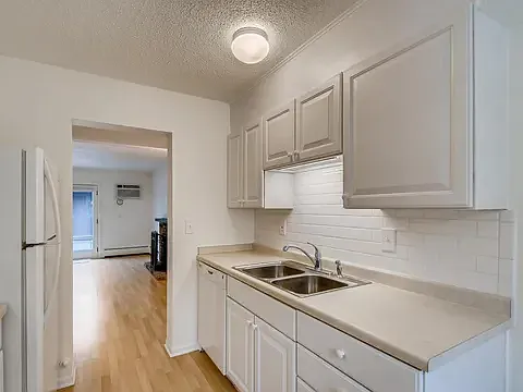 2639 Alabama Ave S #2639 — Photo 2