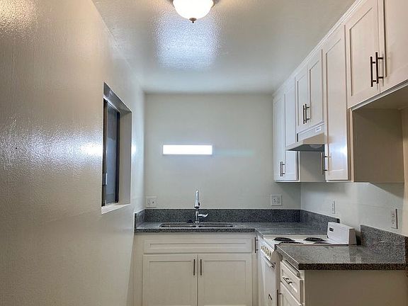 4th image of 315 E Washington Ave APT 1D