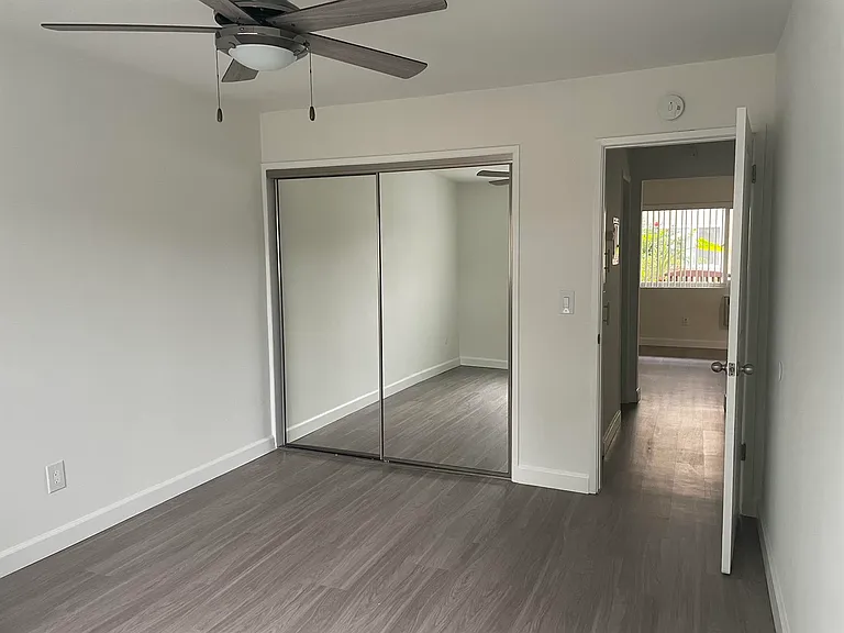 Coast Apartments — Photo 6