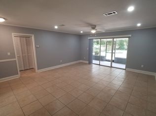 1313 Eagleview Dr #B, Brandon, FL 33510