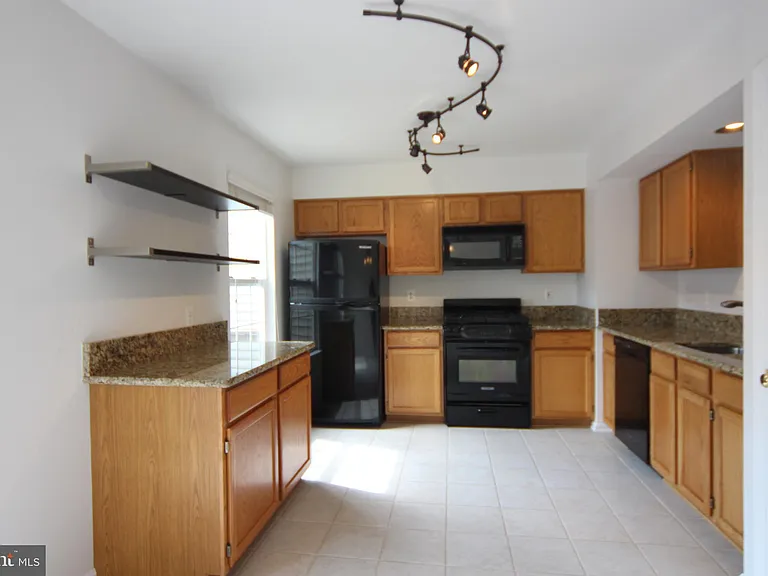 7491 Digby Grn — Photo 4