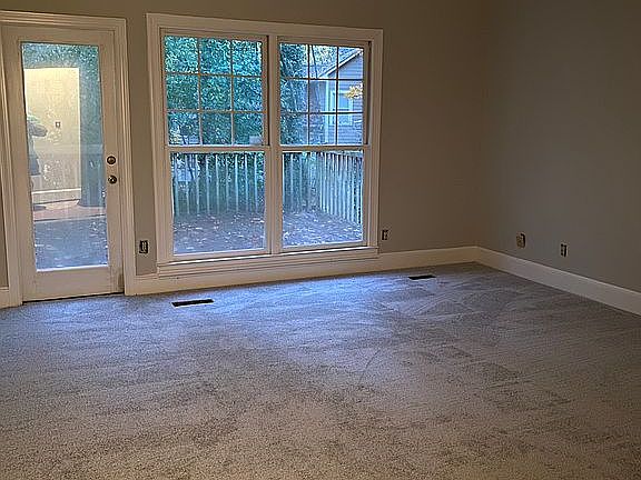 5th image of 6624 Glenleaf Ct