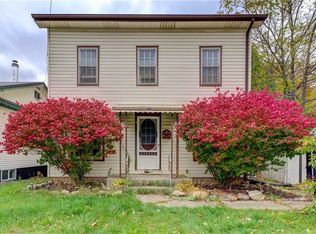 39 Young St, Tillsonburg, ON N4G3H6