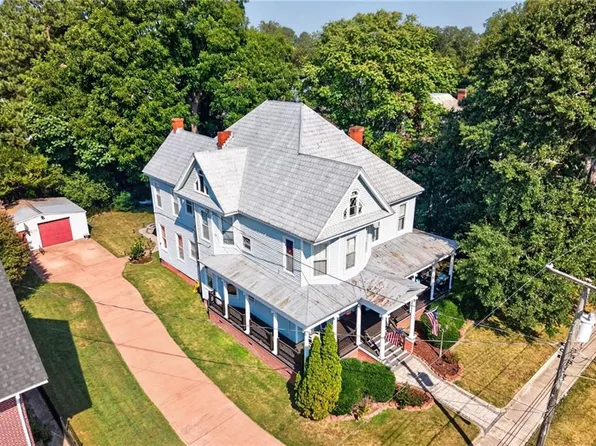 207 S Broad St, Suffolk, VA 23434