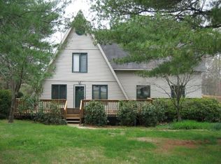 559 Herman St, Hudson, NC 28638