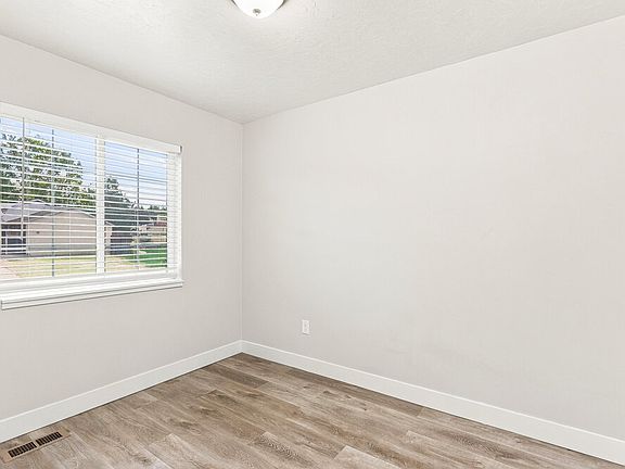 2nd image of 399 W 2325 N