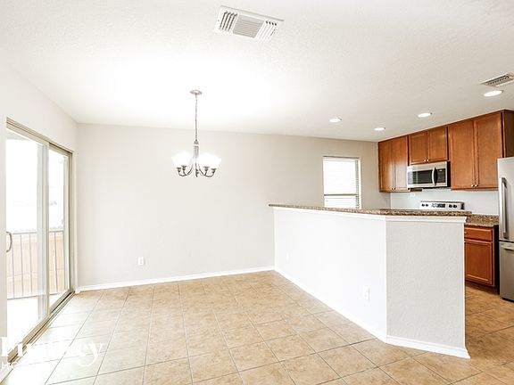5th image of 5010 Sunview Valley