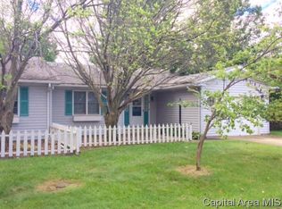 13 Galena Dr APT B, Jacksonville, IL 62650