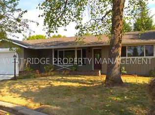 10272 SW Meadow St, Tigard, OR 97223