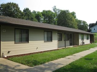 820 12th St #20, Manning, IA 51455