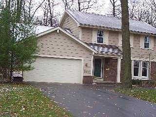 2nd image of 3977 Woodhurst Dr