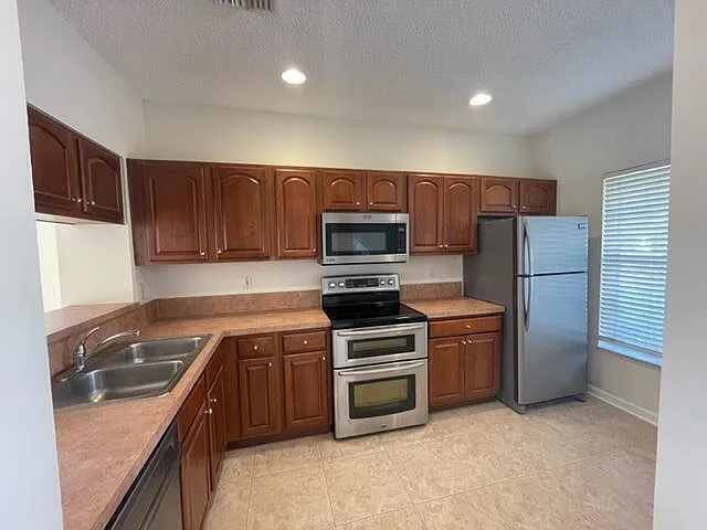 5219 Palmbrooke Cir — Photo 10
