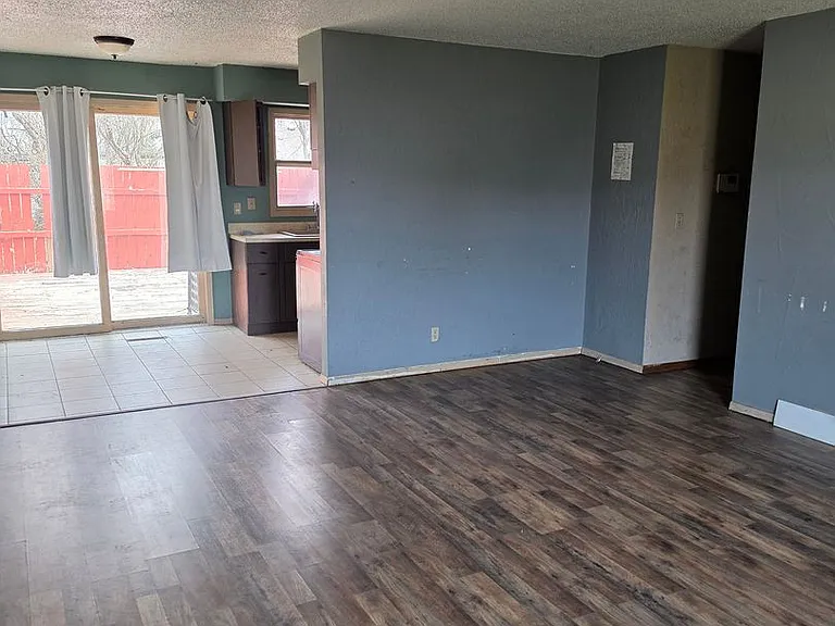 3008 S Phillips Ave — Photo 14