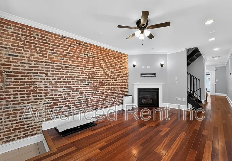 528 S Curley St — Photo 5