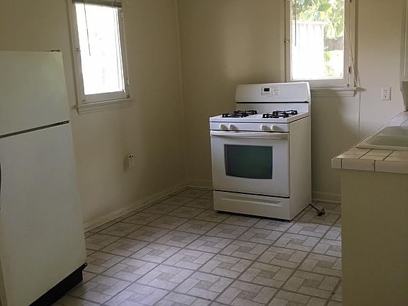 5th image of 703 E Camino Real Ave #1/2