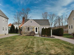 26 Gay St, Westwood, MA 02090