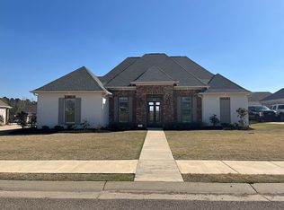 150 Bordeaux St, Starkville, MS 39759