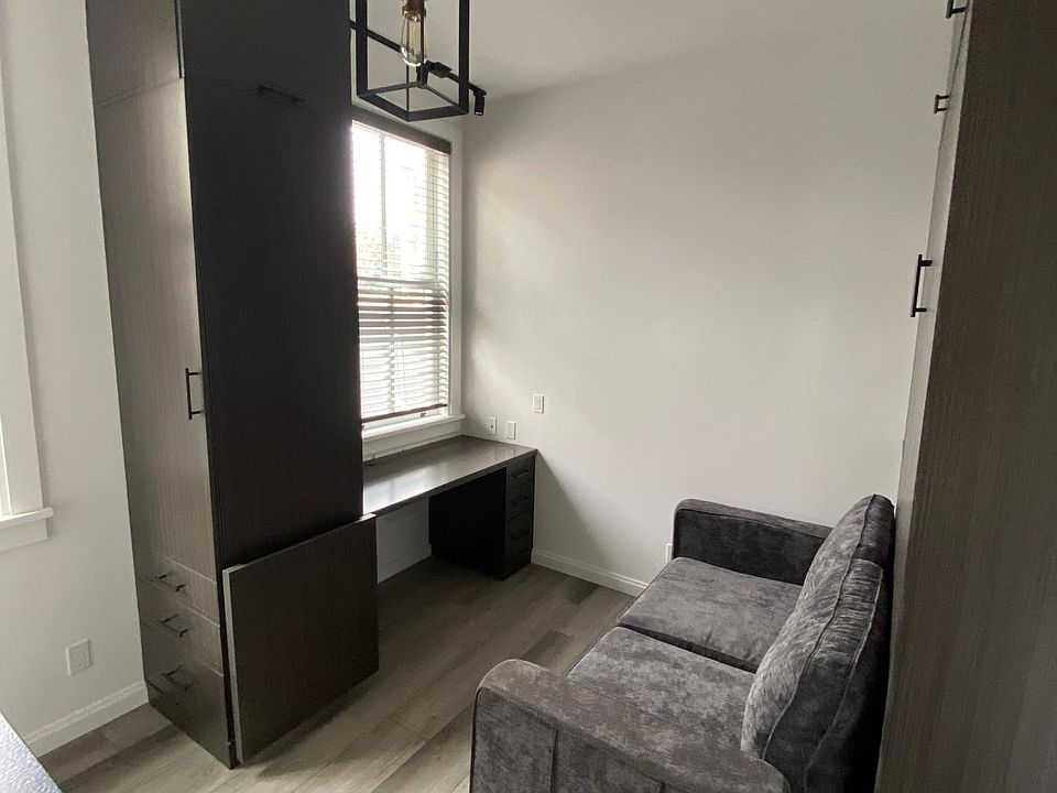 1st image of 2342 3rd St #206