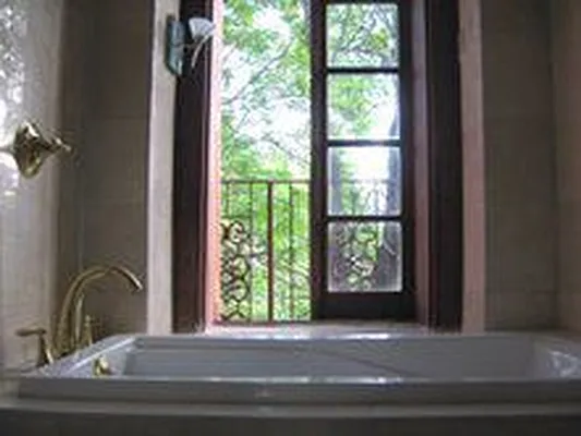 Rented by Bapple | media 7