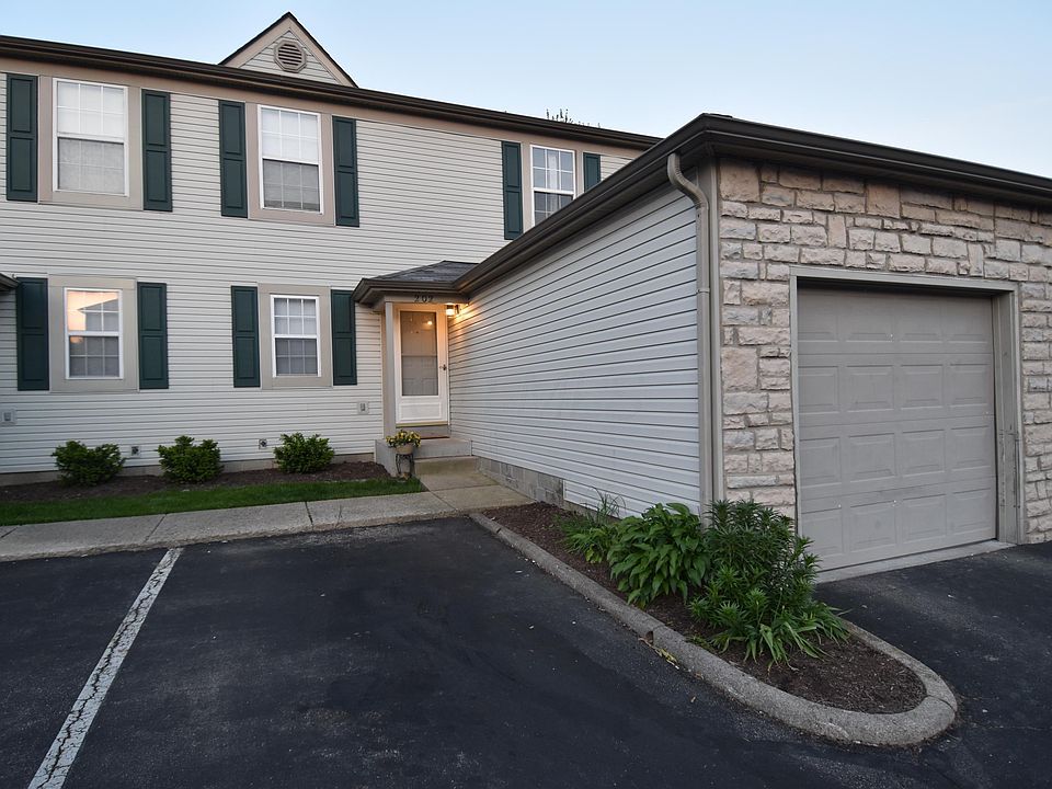1st image of 202 Macandrews Way