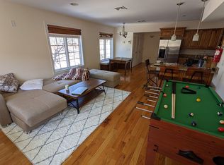 124 68th St APT 206, Guttenberg, NJ