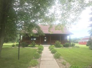 20100 Hickory Ridge Rd, Holly, MI 48442