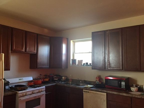 3rd image of 1456 S Avers Ave