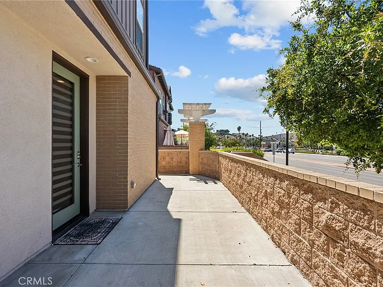 105 Red Brick Dr — Photo 35