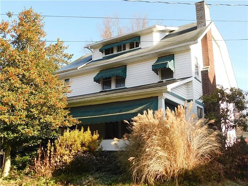 22 Rosedale Ave photo 1