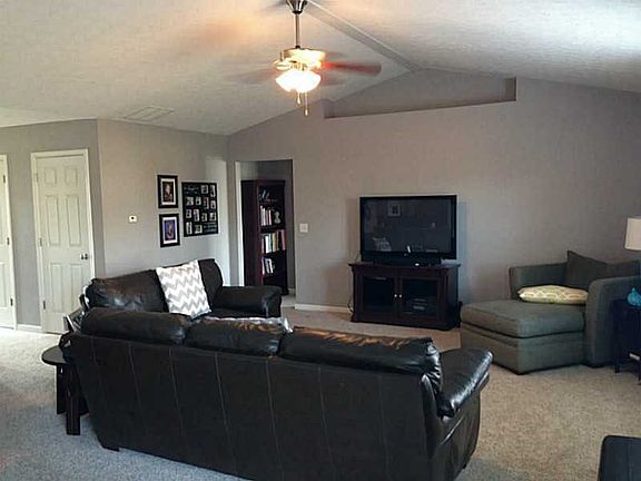 4th image of 2846 Southside Dr