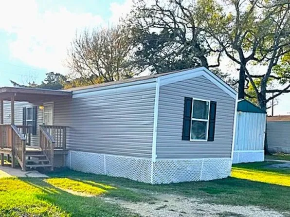 15 Cotton Bayou Cir, Cove, TX 77523