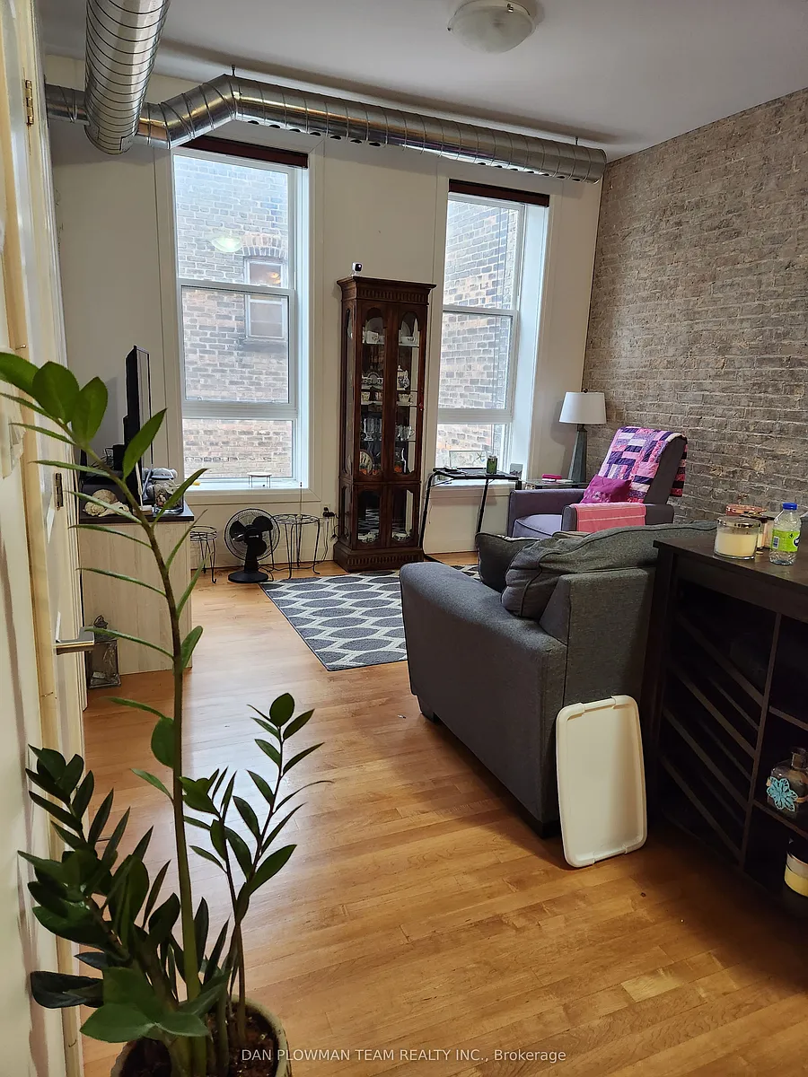 Building Photo - 382 B George St N #202