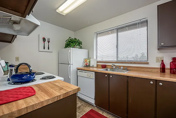 Crystal Springs Apartments — Photo 90