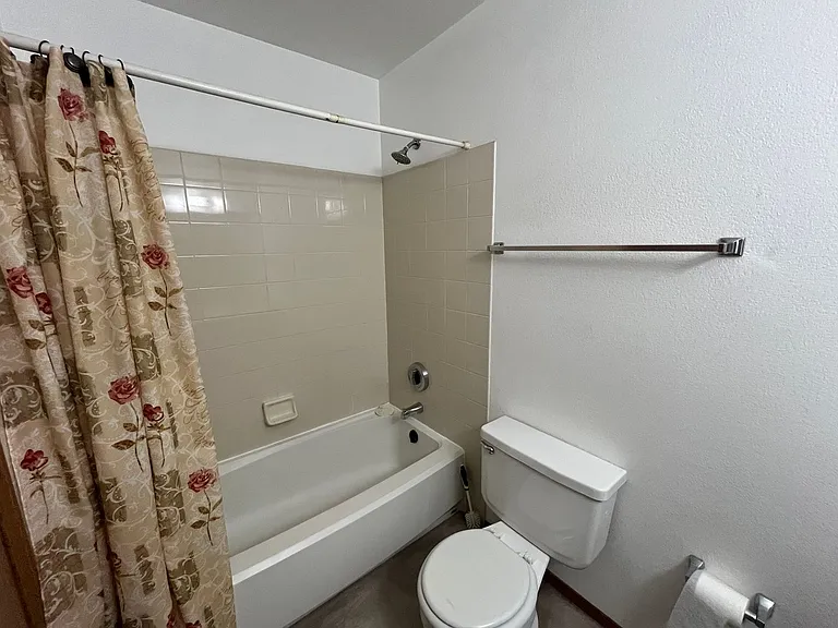 7734 Yates St — Photo 15