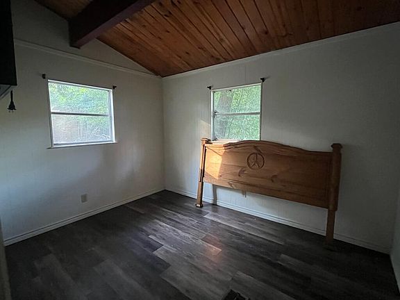 5th image of 286 Lakeshore