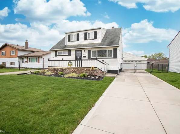 16371 Richard Dr, Brookpark, OH 44142