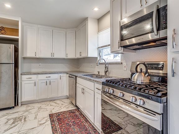 4th image of 1718 Berkley Ave