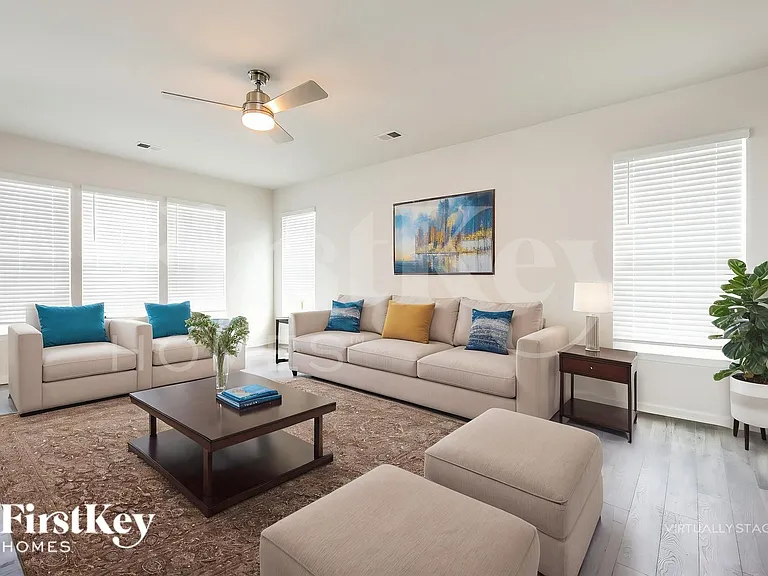 404 Stonefence Dr — Photo 4