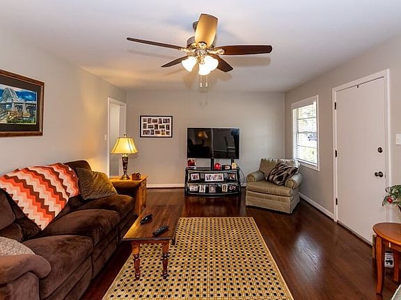 4th image of 4630 Lanark Ln