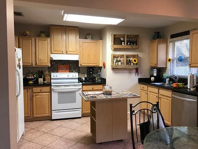 2nd image of 1119 Highland Beach Dr
