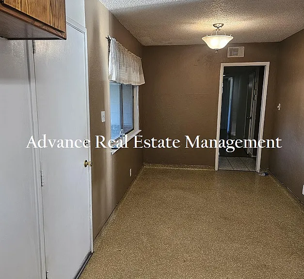 7320 S Land Park Dr — Photo 7