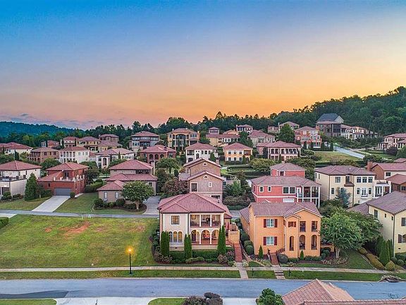 4th image of 309 Arezzo Dr