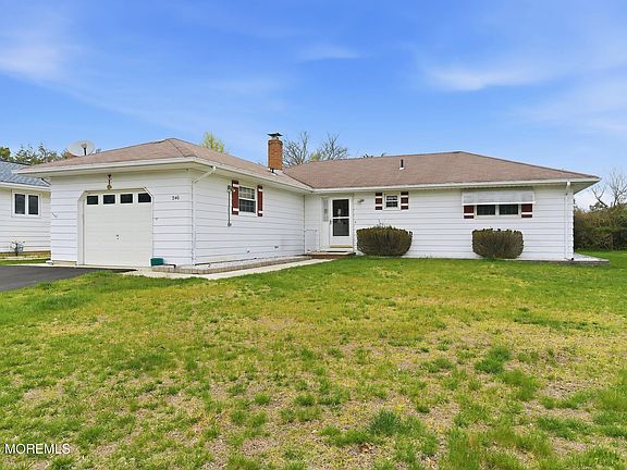 3rd image of 246 N Barbados Drive N