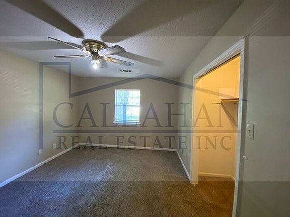 4th image of 131 Chiliwood Ln APT B
