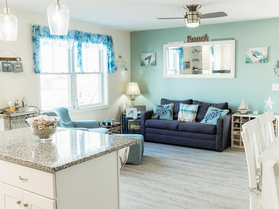 1st Floor Living Room/Kitchen Area