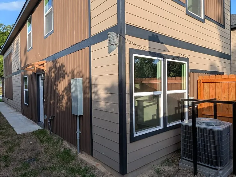 7613 Shotwell St #A — Photo 2